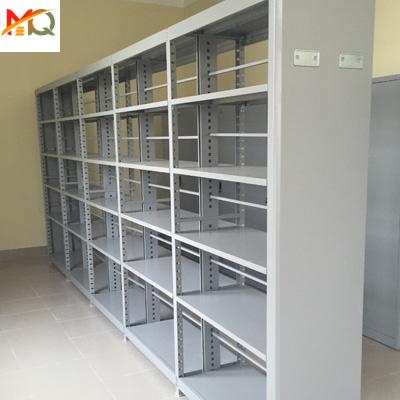 Kệ sách thư viện